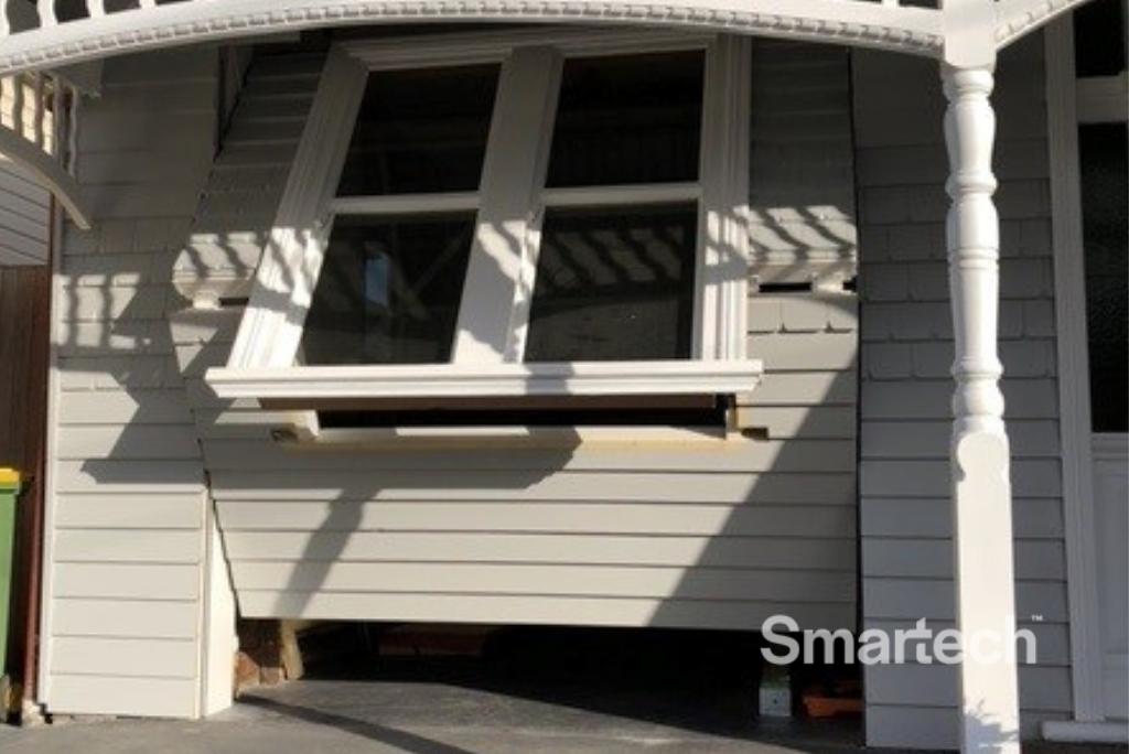 Smartech Preston House Folding Garage Door